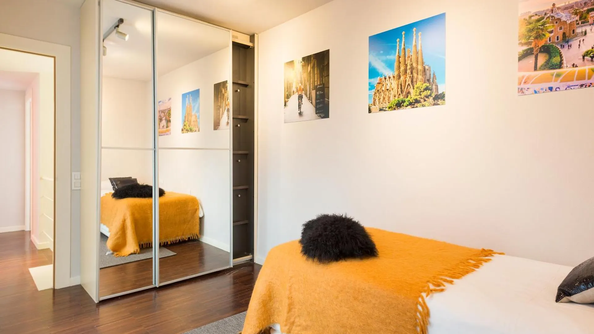 Appartement My Space Emirates - Modern Duplex With Private Garden And Swimming Pool Barcelone Espagne