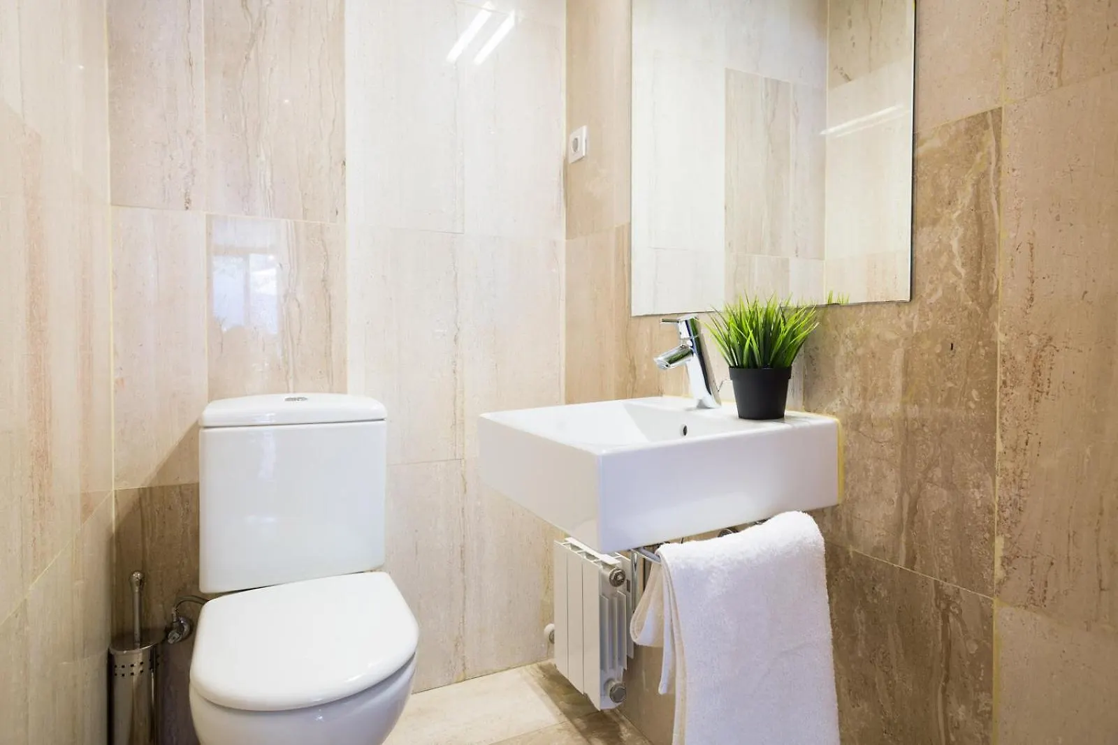 Appartement My Space Emirates - Modern Duplex With Private Garden And Swimming Pool Barcelone