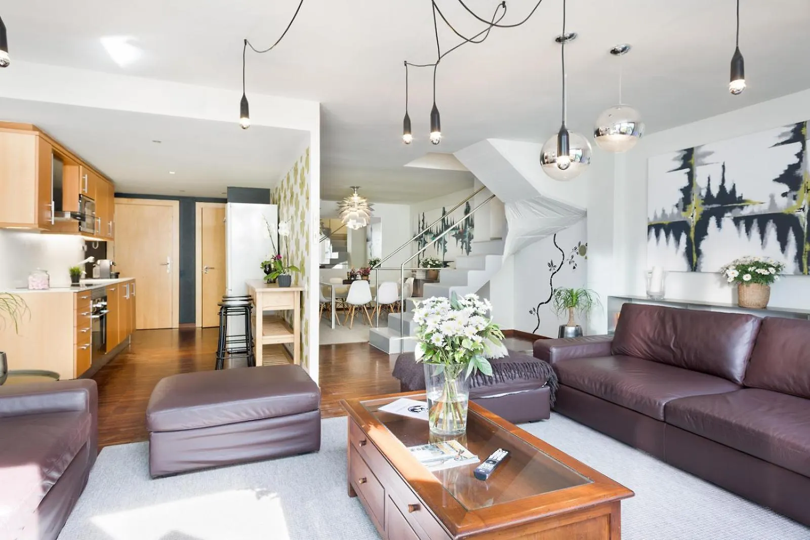 My Space Emirates - Modern Duplex With Private Garden And Swimming Pool Barcelone